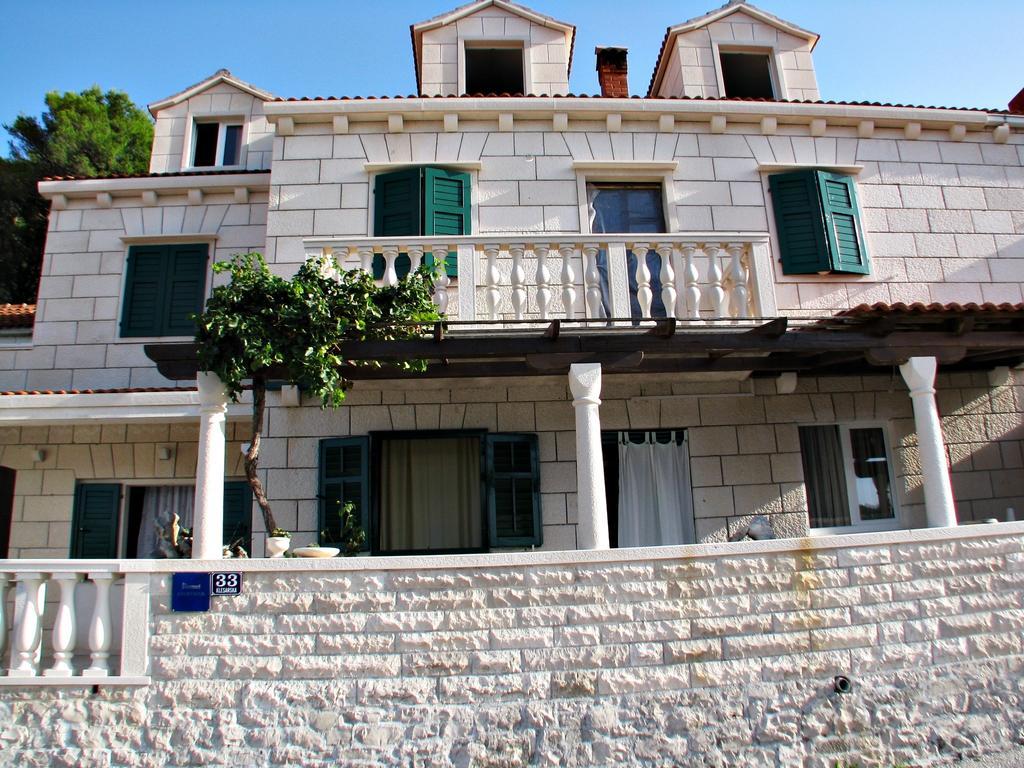 Apartment Martinic Pucisca Rum bild